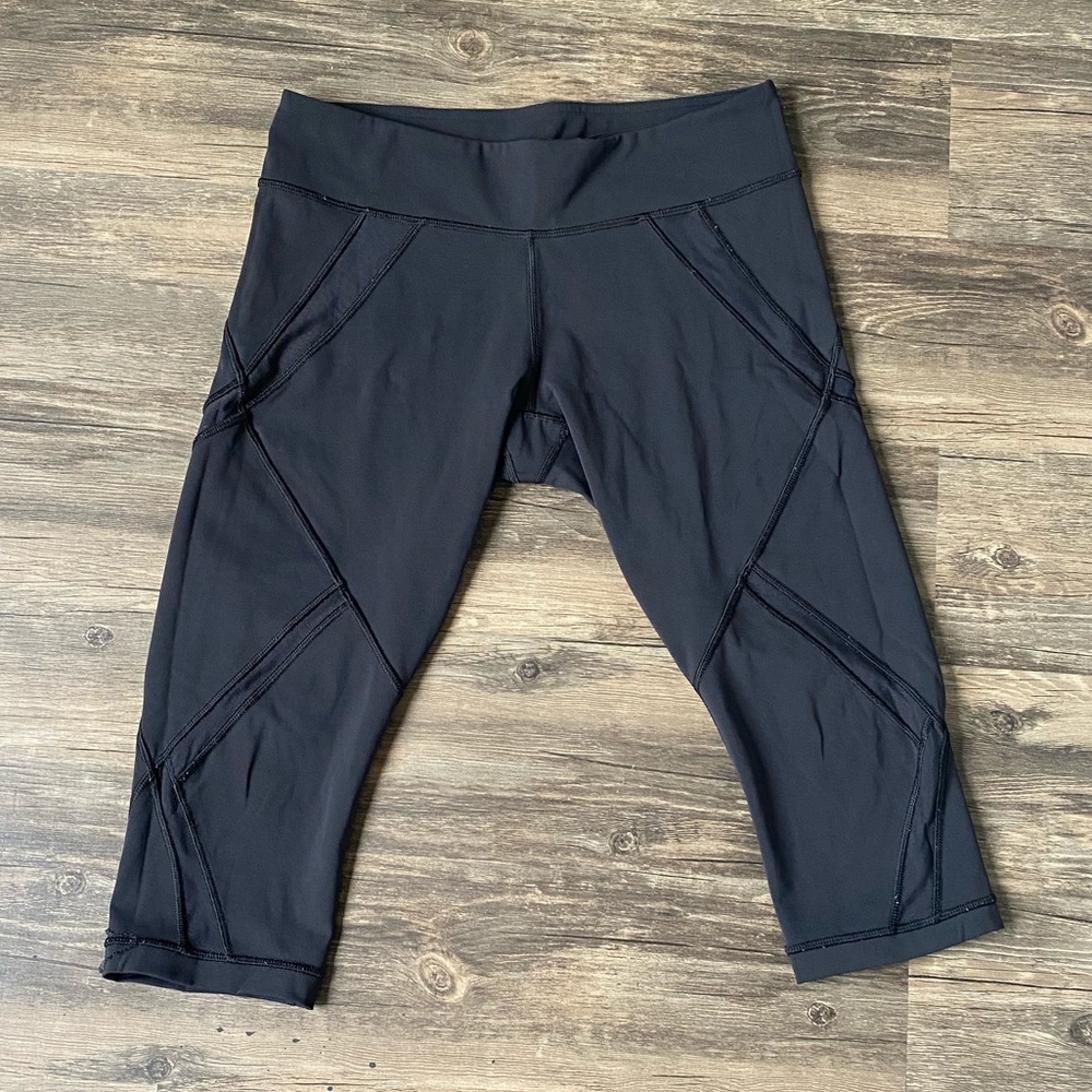 Lululemon Athletica Cropped Leggings - black